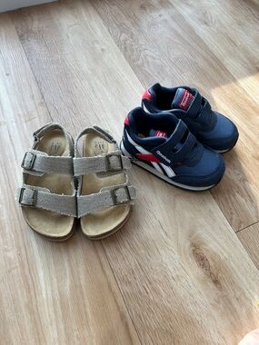 Toddler size 7 shoes